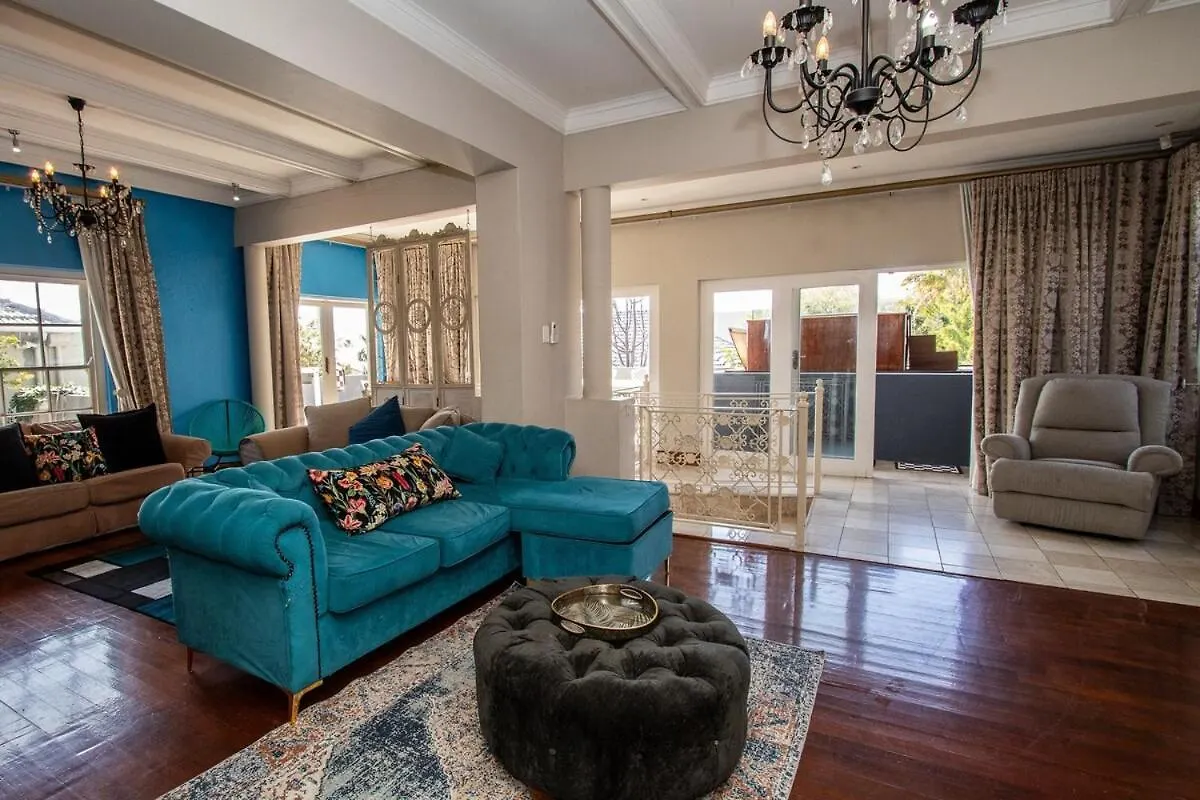 Fresnaye Family Home 4 Bedrooms No Loadshedding Cape Town