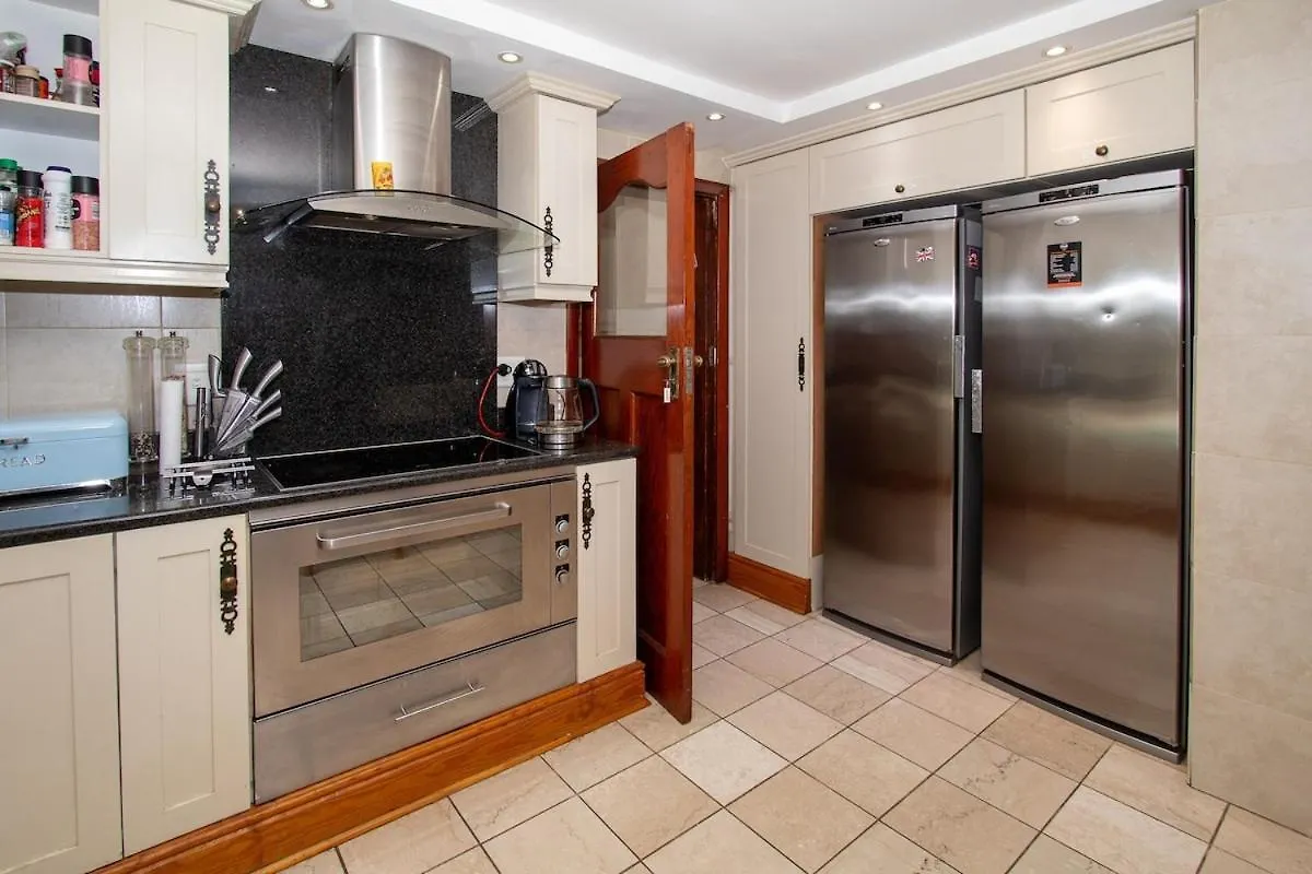 Fresnaye Family Home 4 Bedrooms No Loadshedding Cape Town South Africa