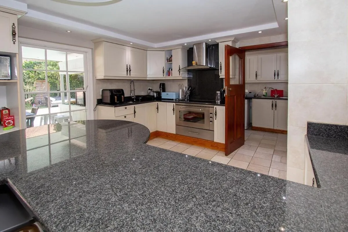 Holiday home Fresnaye Family Home 4 Bedrooms No Loadshedding Cape Town South Africa