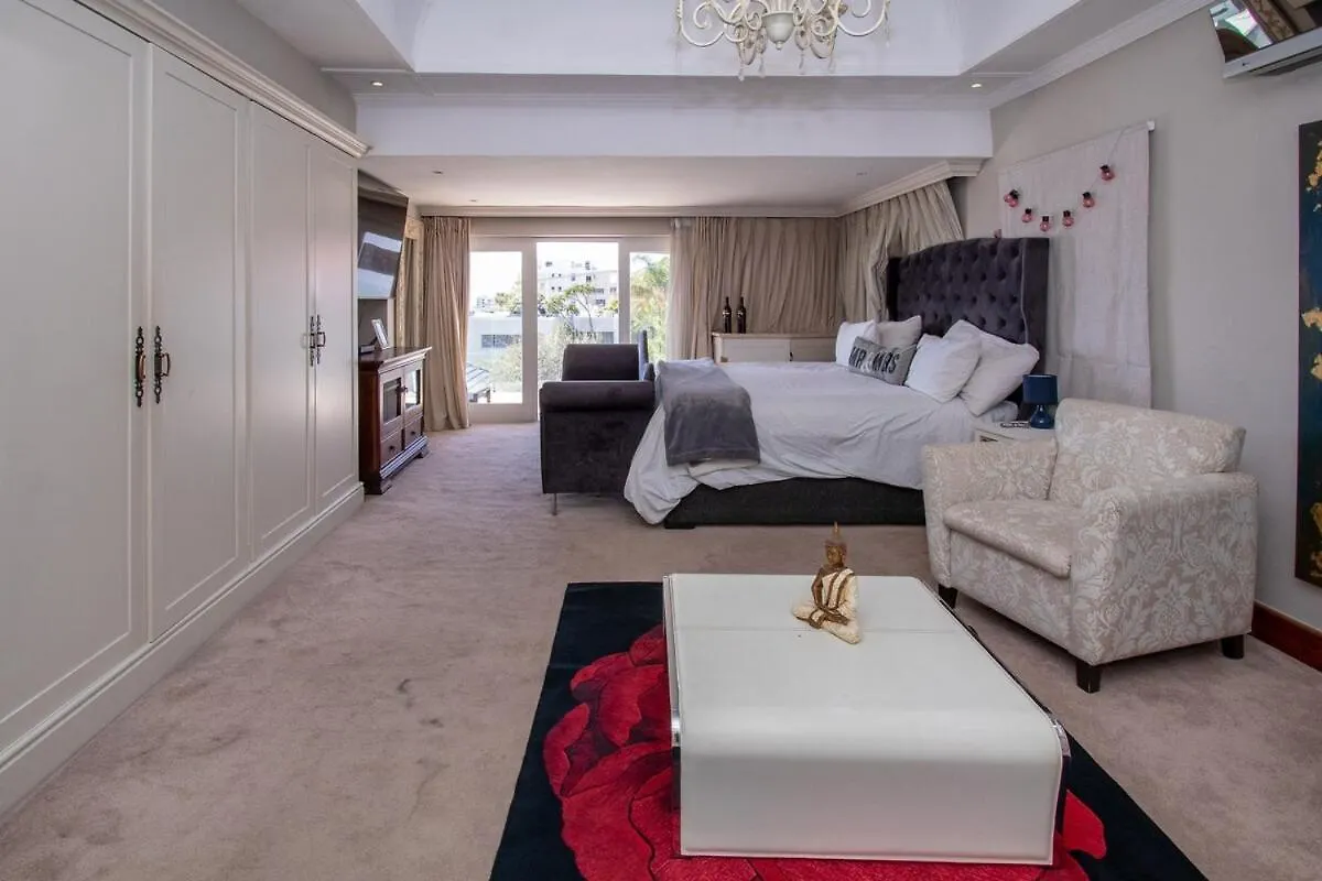 Holiday home Fresnaye Family Home 4 Bedrooms No Loadshedding Cape Town