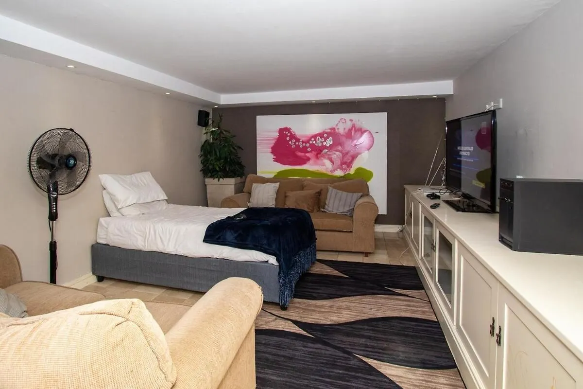 Fresnaye Family Home 4 Bedrooms No Loadshedding Cape Town Holiday home