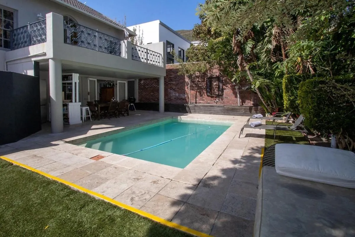 Holiday home Fresnaye Family Home 4 Bedrooms No Loadshedding Cape Town