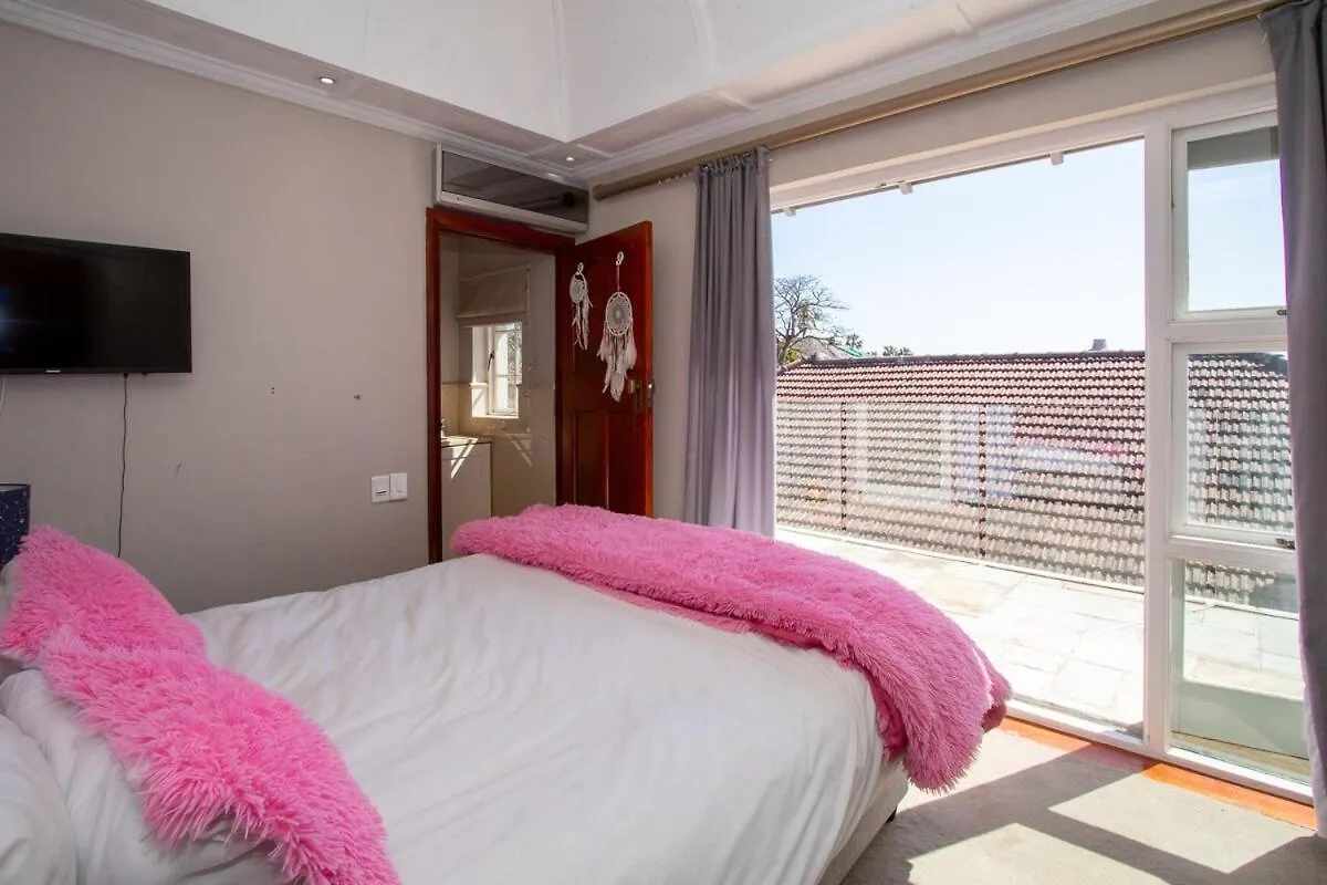 Fresnaye Family Home 4 Bedrooms No Loadshedding Cape Town Holiday home