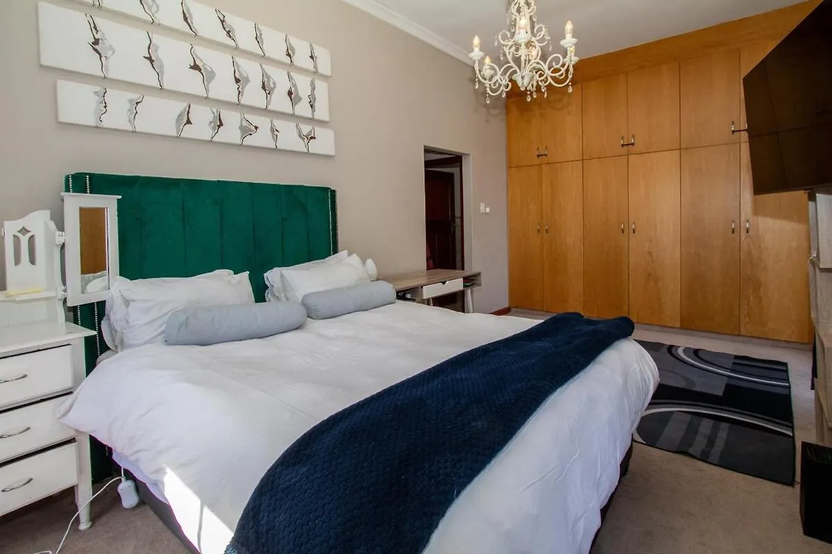 Fresnaye Family Home 4 Bedrooms No Loadshedding Cape Town Holiday home