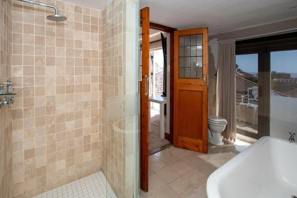 Fresnaye Family Home 4 Bedrooms No Loadshedding Cape Town 0*,  South Africa